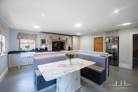 5 bedroom detached house for sale, Coxtie Green Road, Brentwood