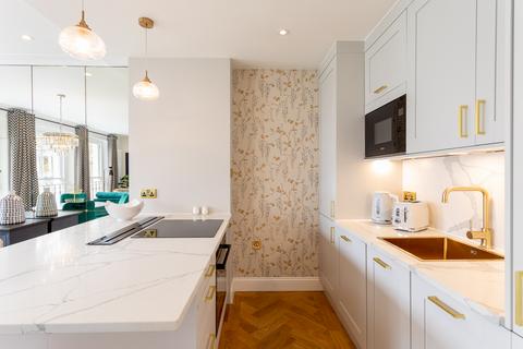 2 bedroom flat to rent,  Cornwall Gardens, London SW7