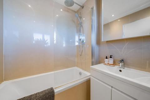 Flat 18, Ivanhoe House Rinaldo Road, London, SW12 8PS