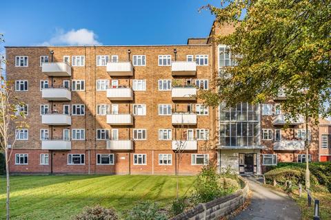 Flat 18, Ivanhoe House Rinaldo Road, London, SW12 8PS