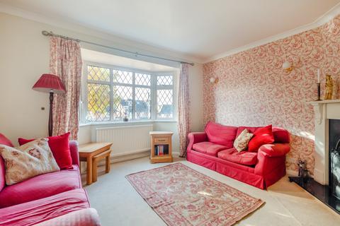 3 bedroom semi-detached house for sale, First Avenue, Amersham