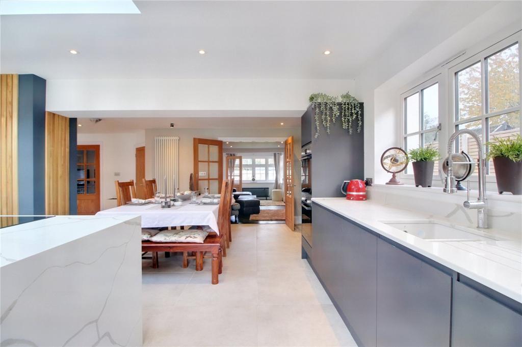 The Street, Poringland, Norwich, Norfolk, NR14 4 bed semidetached