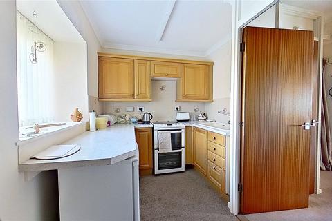 1 bedroom flat for sale, Courtfields, Elm Grove, Lancing, West Sussex, BN15