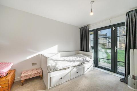 10 Berrymans Lane, London, SE26 4JB