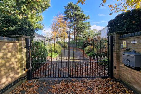 2 bedroom detached house to rent, Villa Gardens,  Flitwick, Bedford