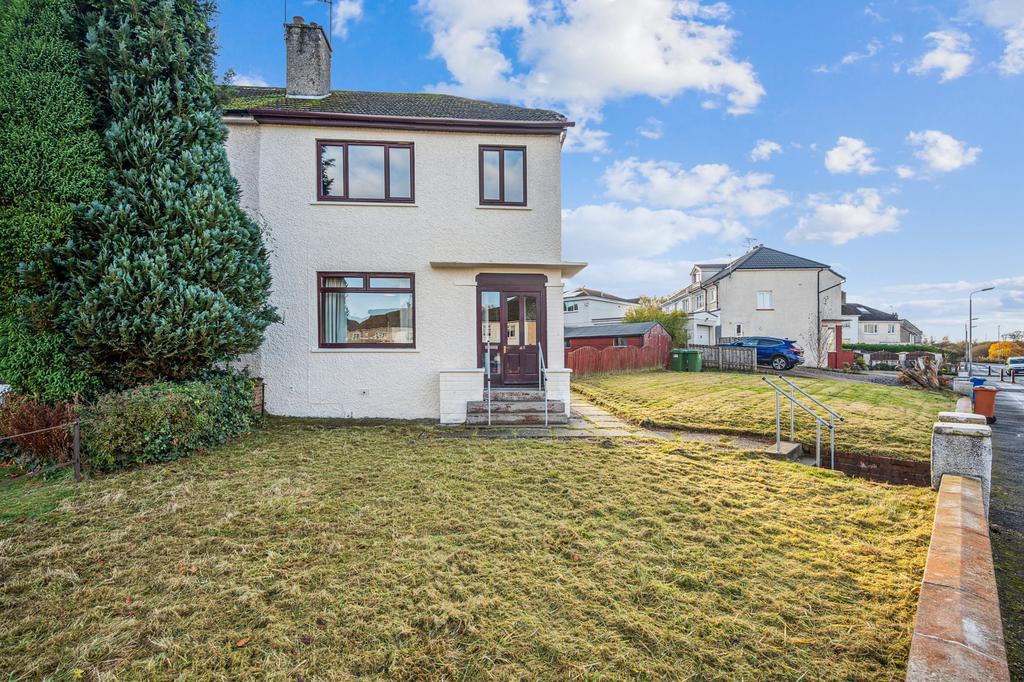 Novar Gardens, Glasgow, G64 2EL 3 bed semidetached house
