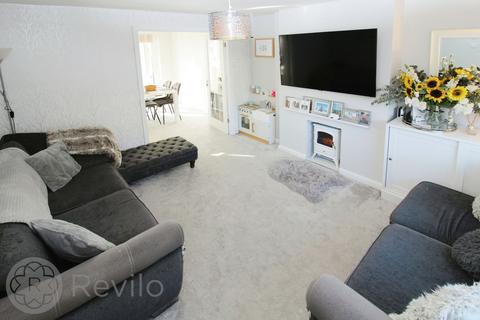 3 bedroom semi-detached house for sale - Harewood Road, Norden, OL11
