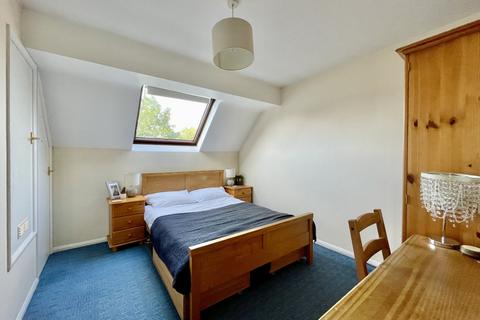 2b Beeston Road, Cookley, Kidderminster, DY10 3UF