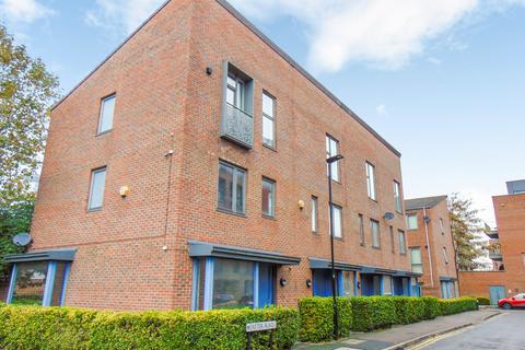 5 Exeter Road, London, E16 1GN