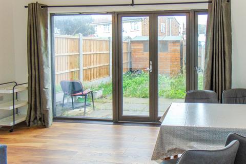 5 Exeter Road, London, E16 1GN