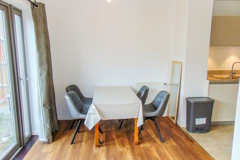 5 Exeter Road, London, E16 1GN