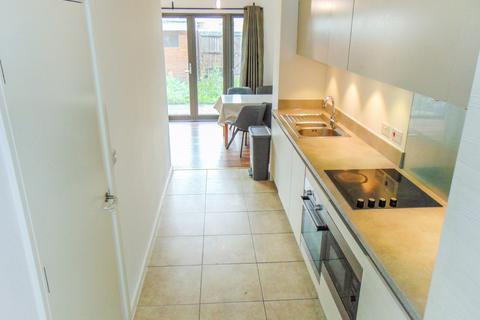 5 Exeter Road, London, E16 1GN