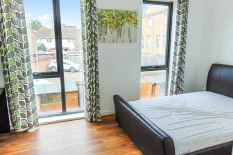 5 Exeter Road, London, E16 1GN