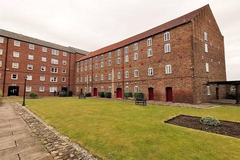 2 bedroom flat to rent, Pease Court, High Street, Hull, East Yorkshire, HU1