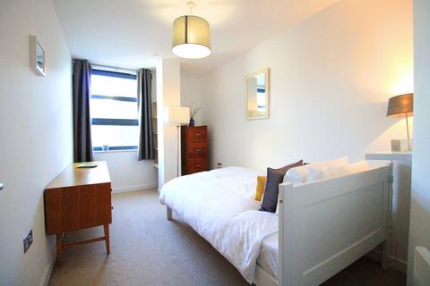 2 bedroom flat to rent - Southgate Road, London N1