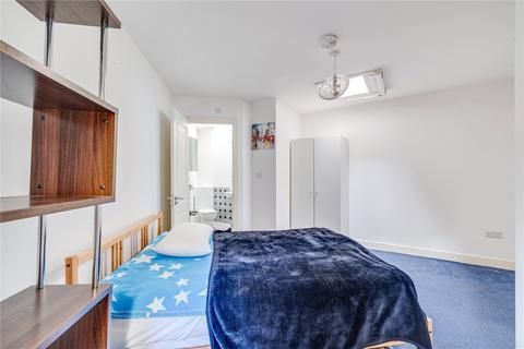 2 bedroom flat for sale - Dawes Road, London
