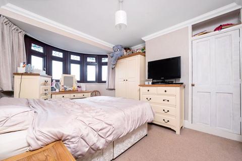 63 The Green, Welling, DA16 2PA