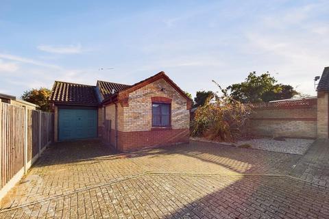 2 bedroom detached bungalow for sale, Meadowvale, Costessey