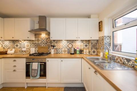 2 Althorp Drive, Penarth, CF64 5FF
