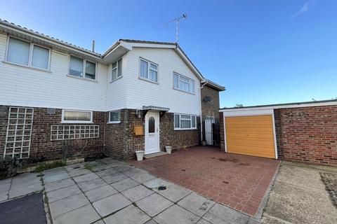 4 bedroom semi-detached house for sale - Beach Court, Great Wakering, Essex, SS3