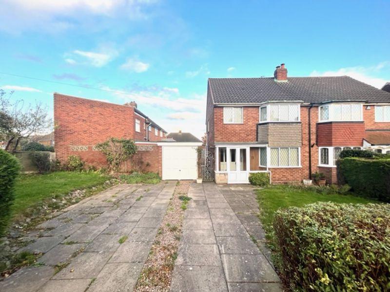 Romney Way, Great Barr, Birmingham B43 7UT 3 bed semidetached house