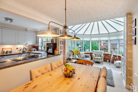 16 Ash Green, Great Chesterford, Saffron Walden, CB10 1QR