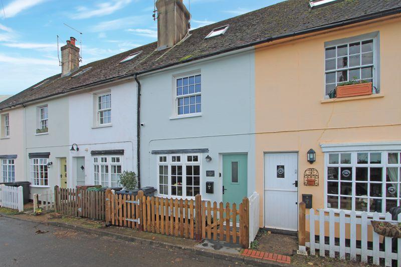 Woods Green, Wadhurst 2 bed cottage for sale £345,000