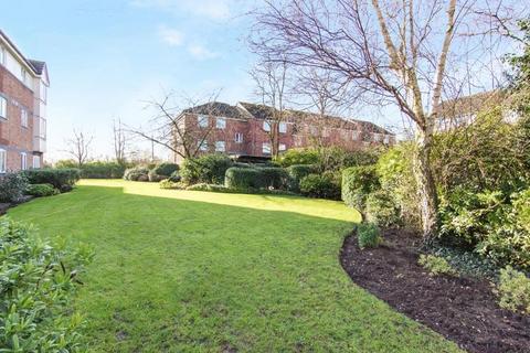 2 bedroom apartment for sale, Frensham Close, Southall