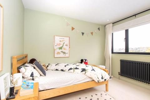 115 Bridgewater Road, Berkhamsted, HP4 1JR