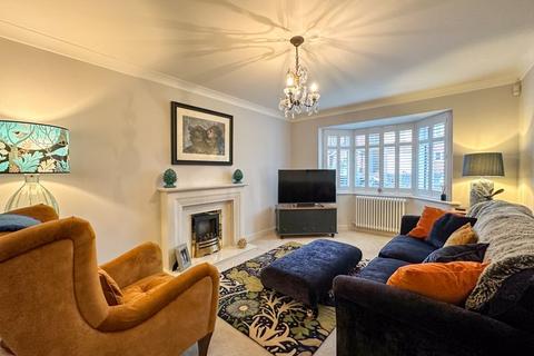 8 Amelia Close, Baddeley Green, Stoke-on-trent, ST2 7QN
