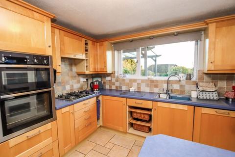 56 Ash Grove, Clevedon, BS21 7JZ