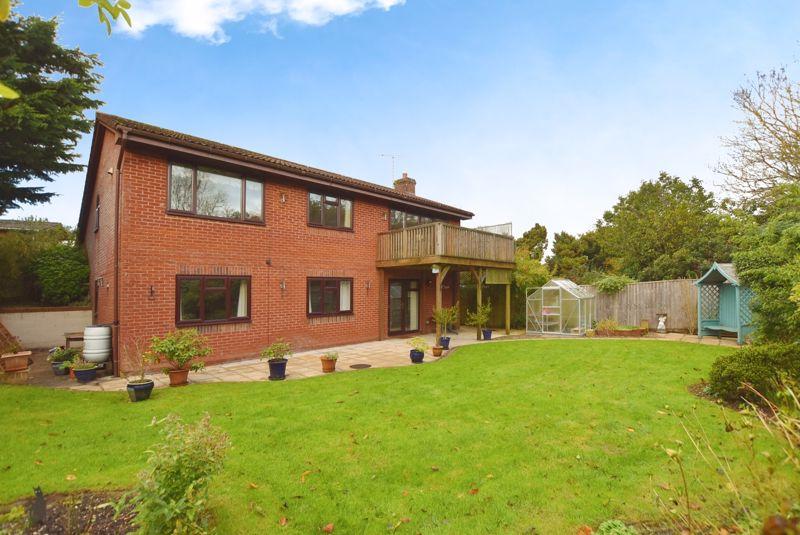 Drive, Durrington *VIDEO TOUR* 4 bed detached house for sale £