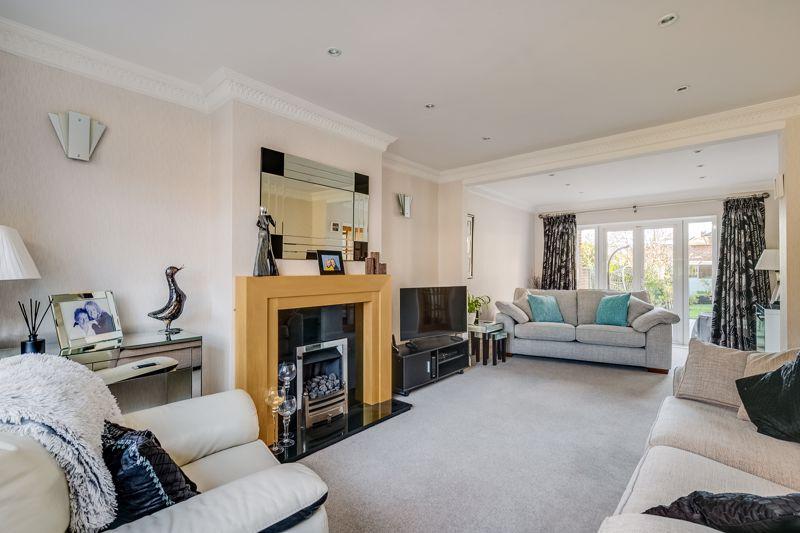 Cozens Road, Ware SG12 5 bed semidetached house for sale £750,000