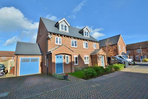 4 bedroom semi-detached house for sale, Staggs Road, Thame