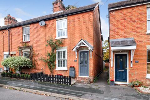 2 bedroom end of terrace house for sale, Connaught Road, Bagshot GU19