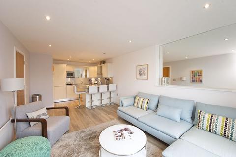 undefined, Horse Shoe Court, Brewhouse Yard, London