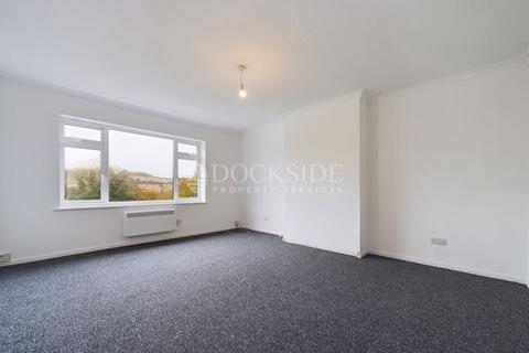 2 bedroom apartment to rent, Wetheral Drive, Chatham