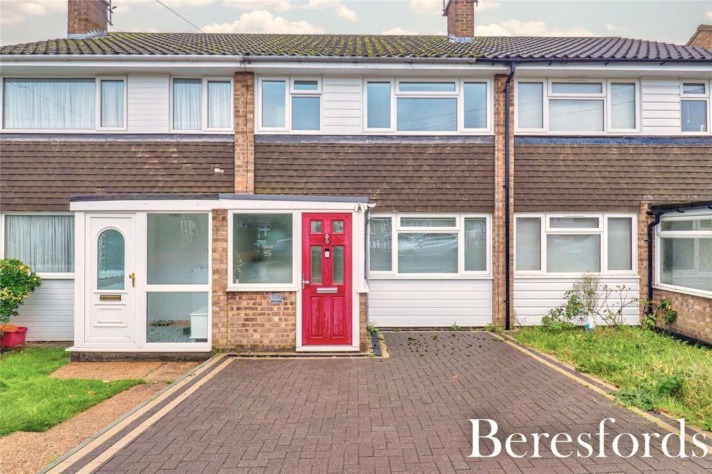 Hatch Road, Pilgrims Hatch, CM15 3 bed terraced house for sale £385,000