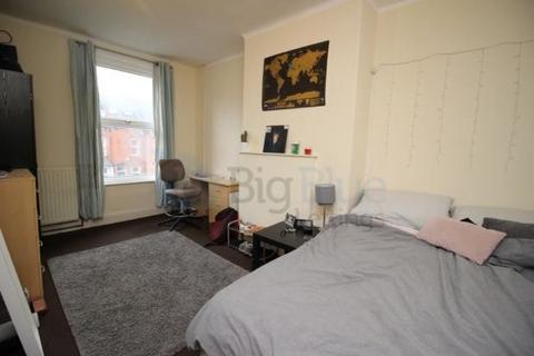 4 bedroom terraced house to rent, 4 Brudenell Street, Leeds LS6
