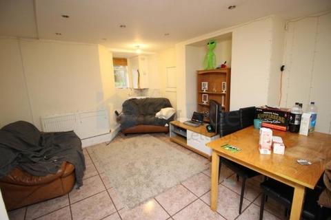 4 bedroom terraced house to rent, 4 Brudenell Street, Leeds LS6