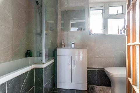 62 Mickleham Road, Orpington, BR5 2RJ