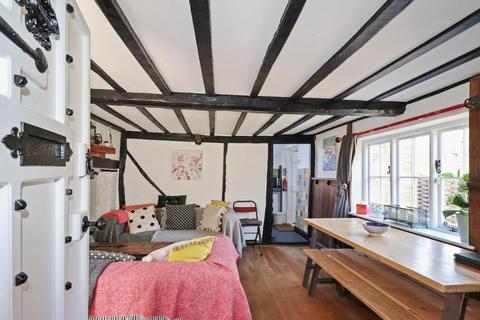 4 bedroom end of terrace house for sale, High street, Wingham, Kent, CT3 1DE