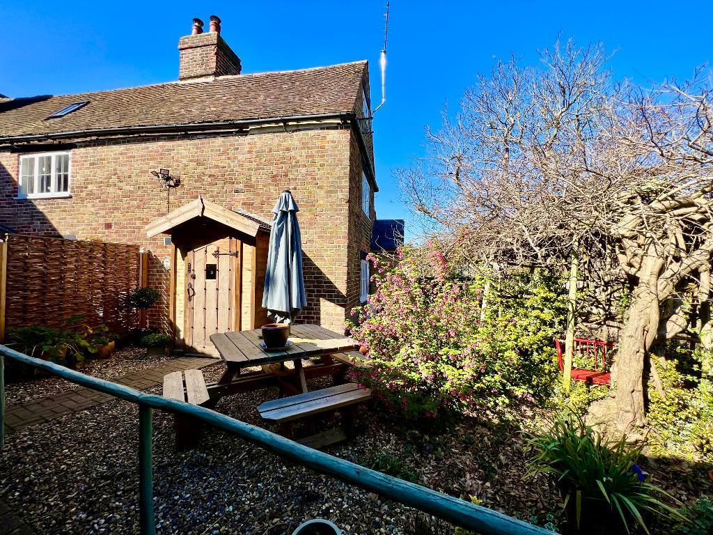 High street, Wingham, Kent, CT3 1DE 4 bed end of terrace house for sale £349,999