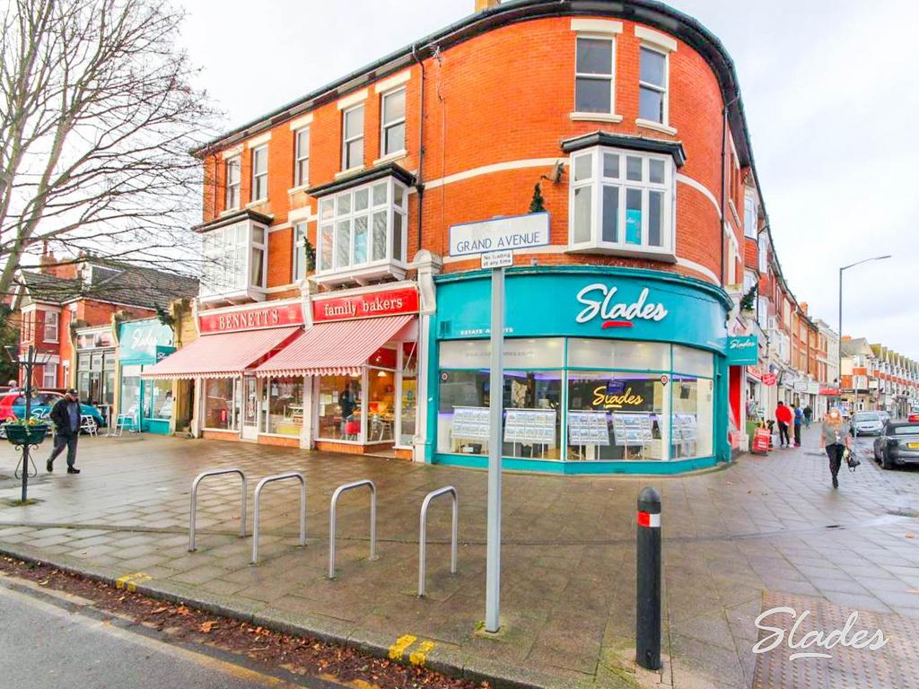 Grand Avenue Chambers, Grand Avenue, Southbourne 3 bed flat £1,350