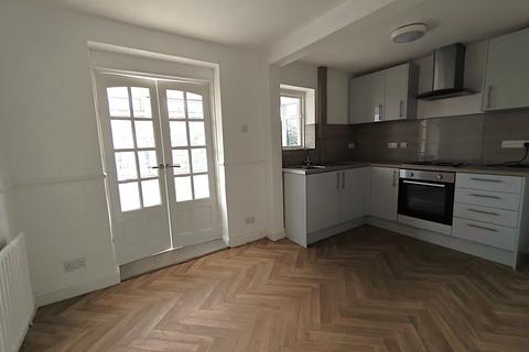 2 bedroom terraced house to rent, Winter Avenue, Barnsley