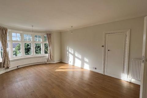 2 bedroom maisonette to rent, Finchley Road, London
