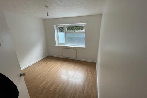 2 bedroom flat for sale, Flat 2, April Court, 32 Wellington Road