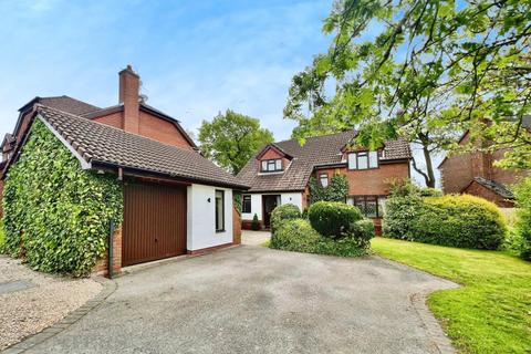 4 bedroom detached house for sale, Blackdown Close, Little Sutton, CH66 4YE