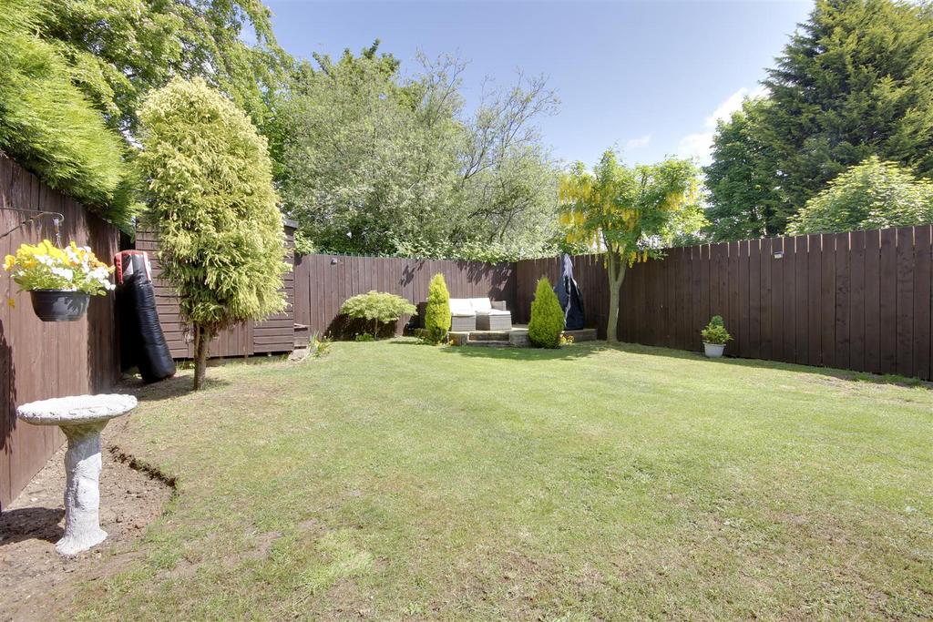 King Edward Terrace, Brough 3 bed end of terrace house for sale £210,000