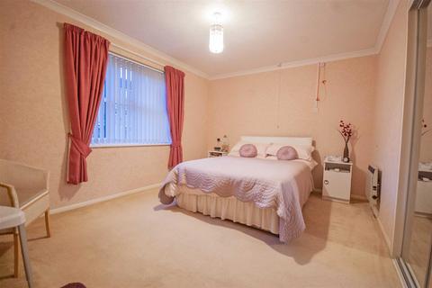 2 bedroom retirement property for sale, Springfield Road, Chelmsford